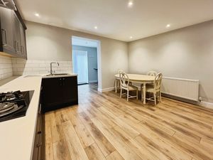 Kitchen/Diner- click for photo gallery